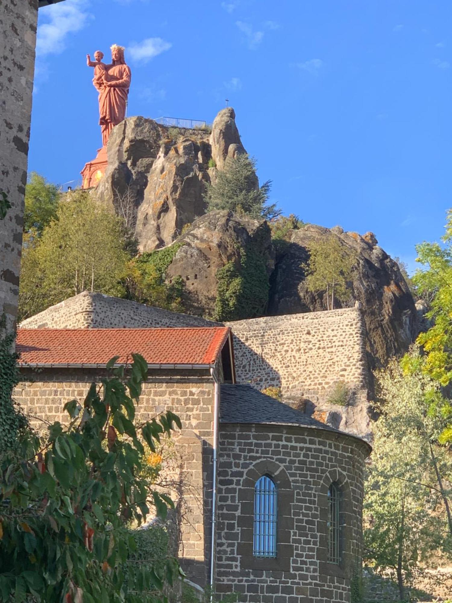 Aux Portes Du Mont Anis Le Puy-en-Velay Exteriér fotografie