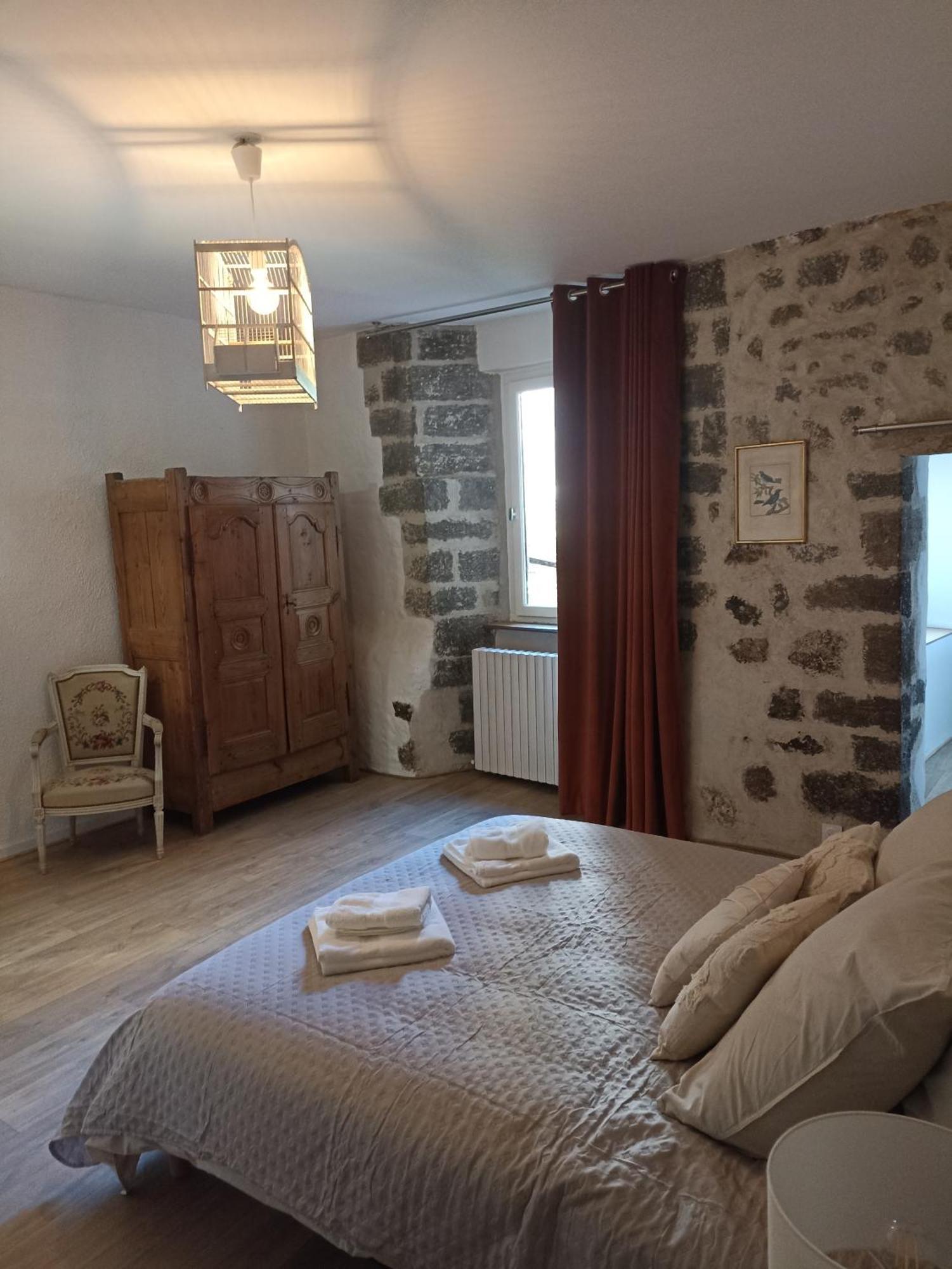 Aux Portes Du Mont Anis Le Puy-en-Velay Exteriér fotografie